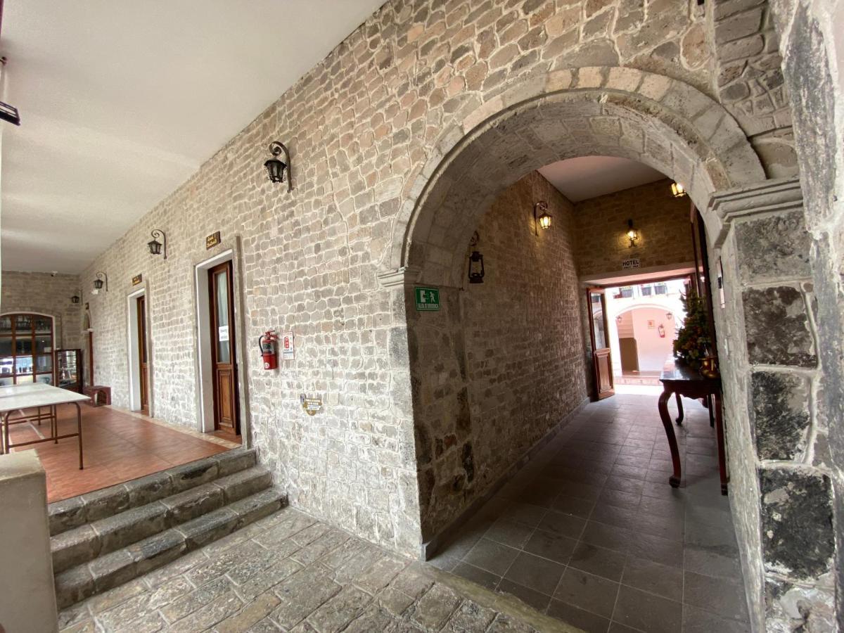 Golden Rest Latacunga Ξενοδοχείο Εξωτερικό φωτογραφία