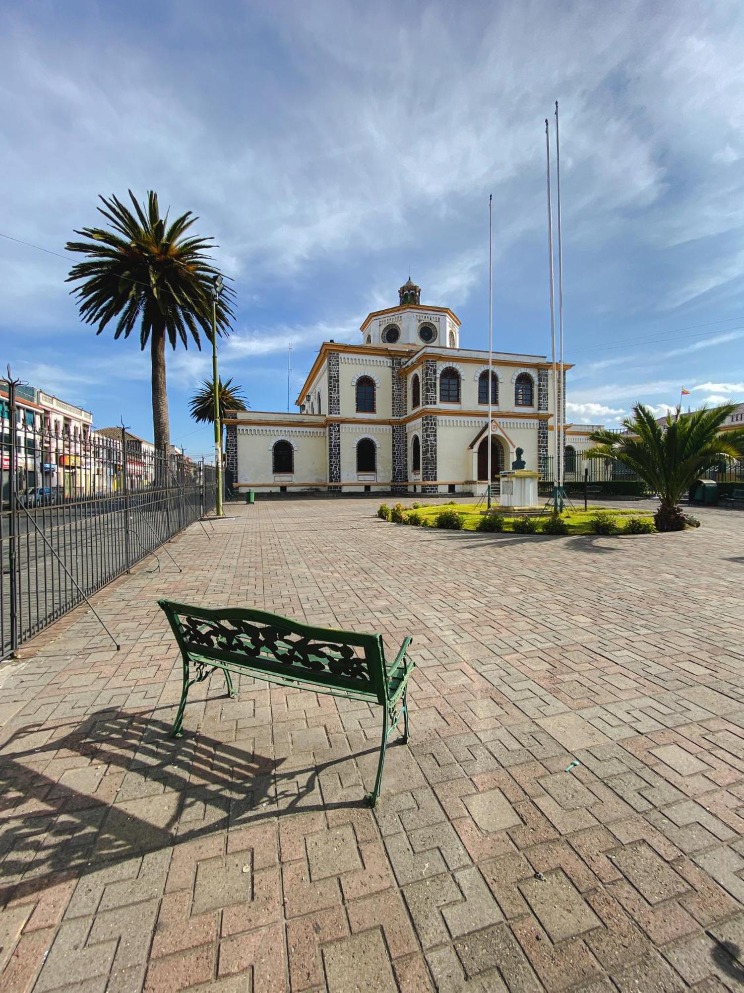 Golden Rest Latacunga Ξενοδοχείο Εξωτερικό φωτογραφία