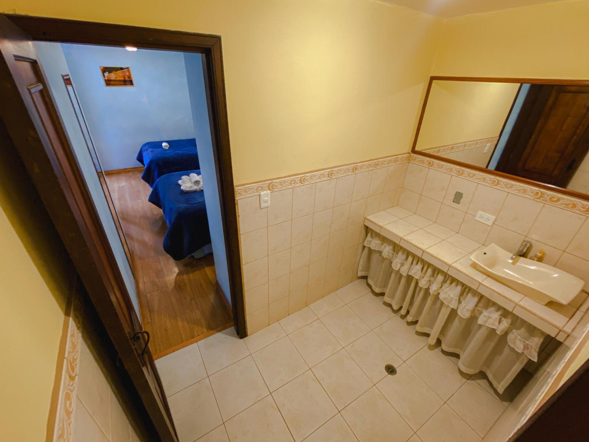 Golden Rest Latacunga Ξενοδοχείο Δωμάτιο φωτογραφία